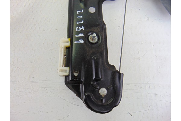 6 PIN ELEVALUNAS DELANTERO IZQUIERDO BMW SERIE 1 BERLINA (E81/E87) 118d 2007 6 PIN 202399 BMW - 6