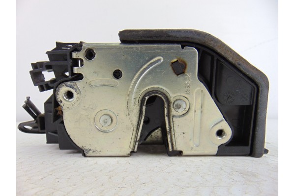 7229461  CERRADURA PUERTA DELANTERA IZQUIERDA BMW SERIE 1 BERLINA (E81/E87) 118d 2007 7229461 202403 BMW - 1