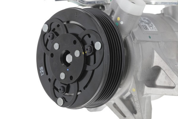 Compressor air conditioning VALEO 814726 Quality of parts according to GVO P replacement with original quality