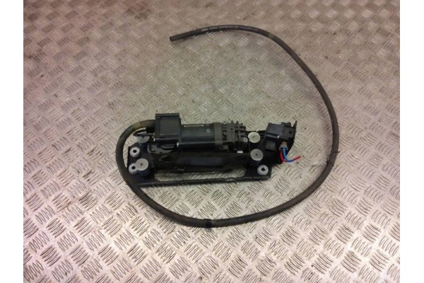 Suspension compressor BMW 5 Touring F11 6875176 2 0L diesel 2017