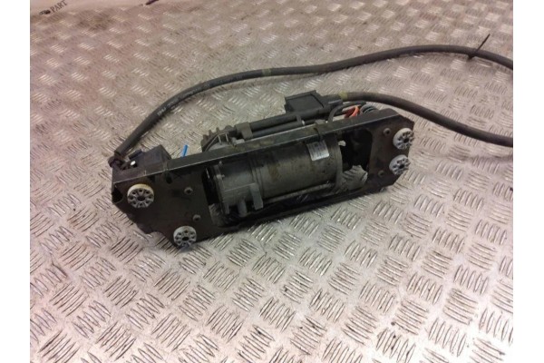 Compresor de suspensión neumática BMW 5 Touring (F11) 6875176 2.0L D