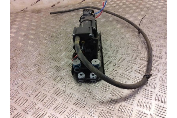 Compresor de suspensión neumática BMW 5 Touring (F11) 6875176 2.0L D