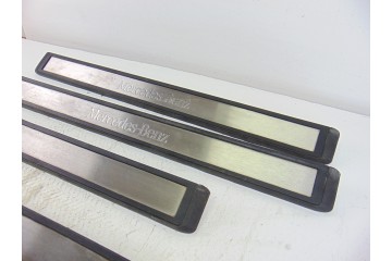 MOLDURA MERCEDES-BENZ CLASE E (BM 211) BERLINA