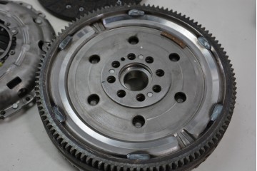 CLUTCH SET MAZDA 3 5 6 2 0 DI 02 10 D 600028900 LUK Product weight with unit packaging 16 kg