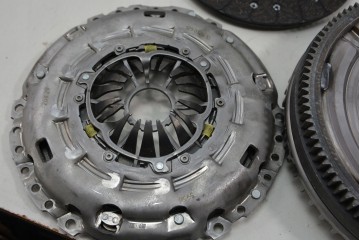 CLUTCH SET MAZDA 3 5 6 2 0 DI 02 10 D 600028900 LUK Product weight 18 kg