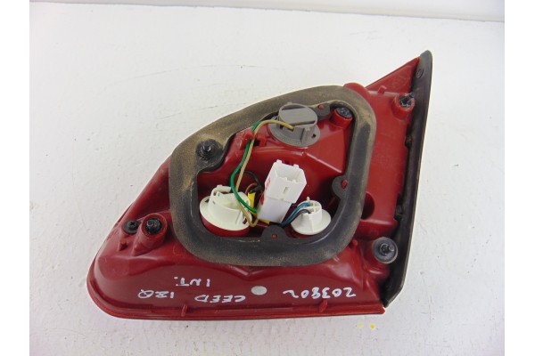 PILOTO TRASERO IZQUIERDO INTERIOR KIA CEED (JD)