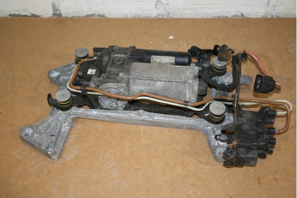 SUSPENSION COMPRESSOR PORSCHE PANAMERA 971 971616006B 33567293 2 9L 243kw