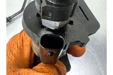 Bomba de Combustible Calefactor Auxiliar AUDI A8 D2 (4D2, 4D8) 8K09633