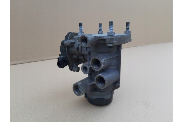 RENAULT VOLVO EBS VALVE EUROPA KNORR BREMSE K037886 23166658 Catalog number of the part 23166658UD