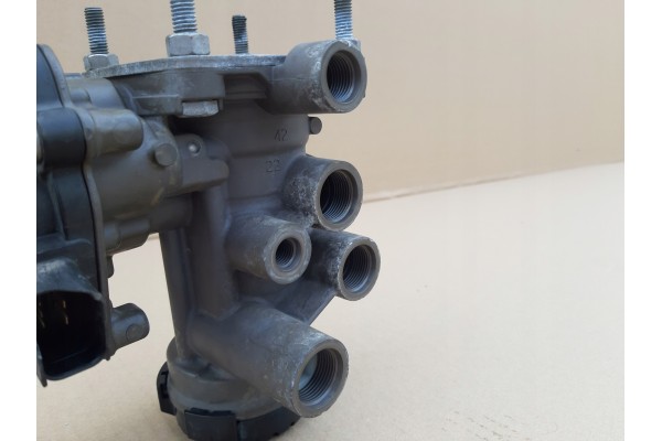 RENAULT VOLVO EBS VALVE EUROPA KNORR BREMSE K037886 23166658 Car type trucks