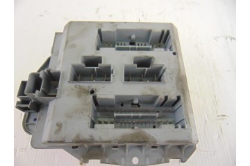 69501260 CAJA RELES / FUSIBLES IVECO DAILY FURGÓN Caja cerrada gran espacio 35C... batalla 3950 2008 69501260 205965 IVECO - 1