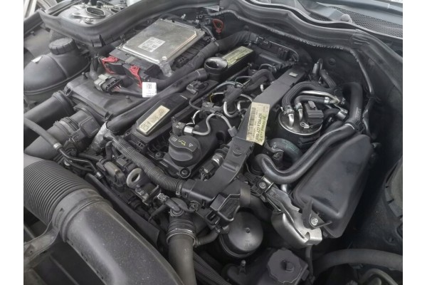 Engine 2 2 CDI 651911 Mercedes W204 W207 W212 OM651 FILM WITH ENGINE OPERATION Catalog number of the part 651 010 28 17 80 A6510