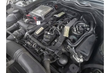 Engine 2 2 CDI 651911 Mercedes W204 W207 W212 OM651 FILM WITH ENGINE OPERATION Catalog number of the part 651 010 28 17 80 A6510