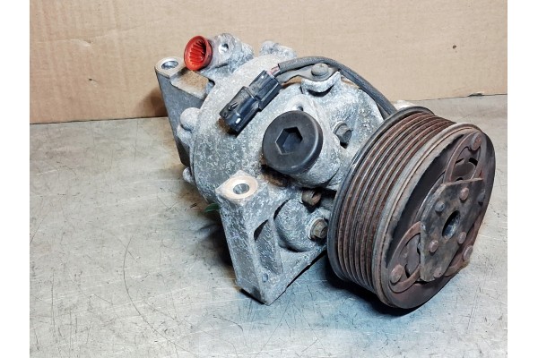 RENAULT TWINGO AIR CONDITIONING COMPRESSOR