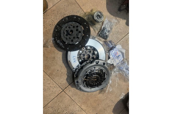Two mass wheel clutch Opel Astra clutch Meriva Z17DTH combo