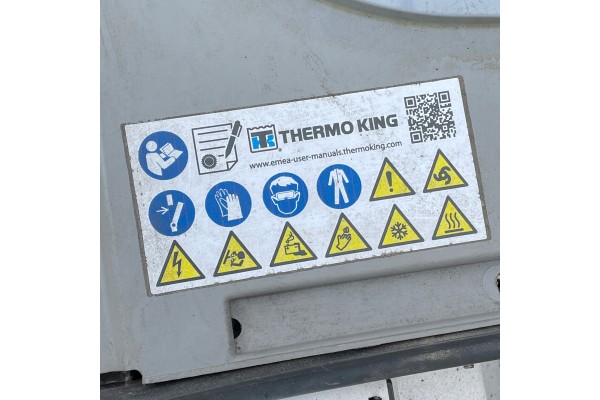 Unidad de refrigeración con carcasa THERMO KING V100 y cables
