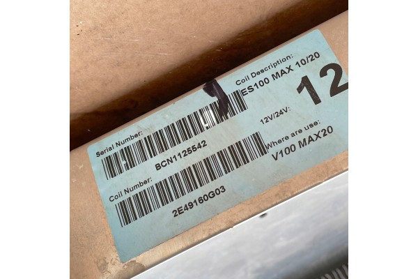 Unidad de refrigeración con carcasa THERMO KING V100 y cables