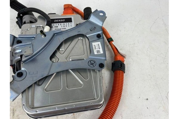 Módulo de Calefacción Auxiliar TOYOTA MIRAI (JPD1) 0137900121 113kW 