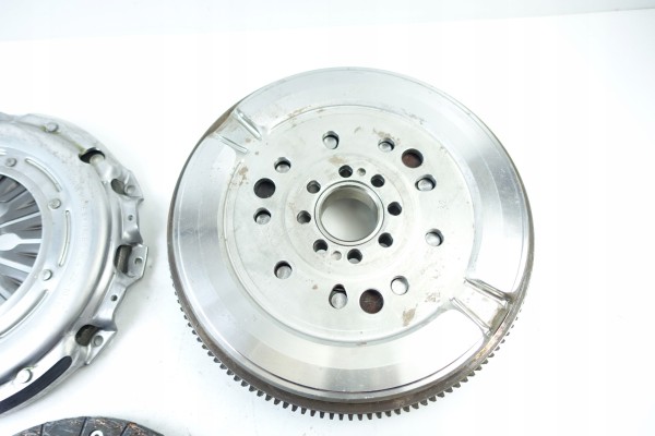 Valeo 837361 Clutch flywheel set VAG 1 8 2 0 TFSI Quality of parts according to GVO Q original with factory logo OEM OES