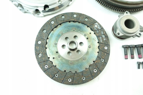Valeo 837361 Clutch flywheel set VAG 1 8 2 0 TFSI Wheel type dual mass flywheel