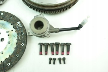 Valeo 837361 Clutch flywheel set VAG 1 8 2 0 TFSI Additional elements wheel bearing assembly kit