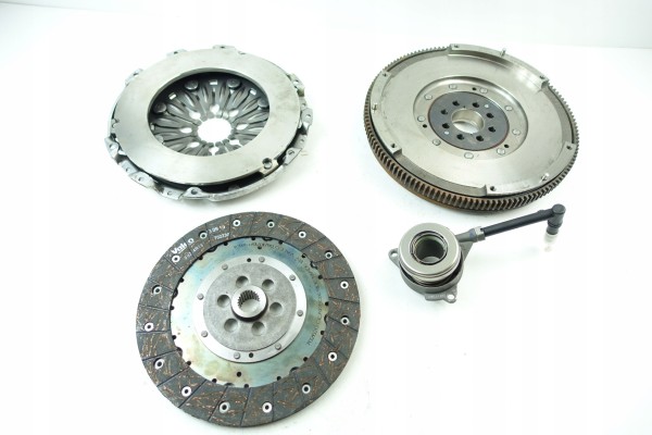 Valeo 837361 Clutch flywheel set VAG 1 8 2 0 TFSI Car type cargo vans passenger cars