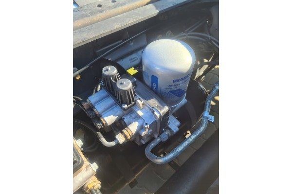 DEHUMIDIFIER AIR VALVE MULTIVALVE FORD F MAX 500 CARGO EURO 6 Catalog number of the part JC46 2A131 BB
