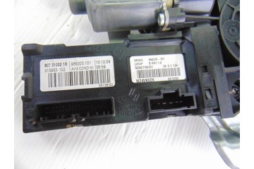 807310021R ELEVALUNAS DELANTERO IZQUIERDO RENAULT SCENIC III (JZ) Dynamique 2010 807310021R 206167 RENAULT - 3