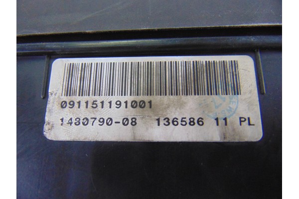 1480790 CAJA RELES / FUSIBLES MINI MINI (R50,R53) One 2001 1480790 206241 MINI - 2