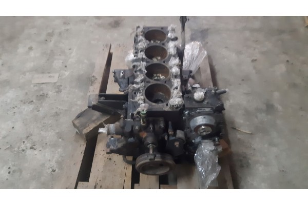 Engine motor IVECO DAILY III 2 8 99 06R 8140 43B Car type cargo vans passenger cars