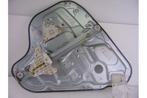 2 PIN ELEVALUNAS TRASERO IZQUIERDO HYUNDAI I30 (FD) Classic 2008 2 PIN 206772 HYUNDAI - 2