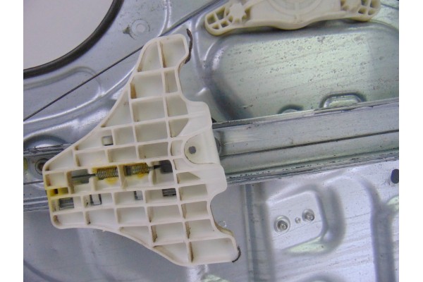 2 PIN ELEVALUNAS TRASERO IZQUIERDO HYUNDAI I30 (FD) Classic 2008 2 PIN 206772 HYUNDAI - 4