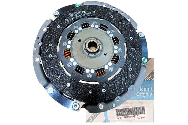 Clutch set FIAT BRAVO II STILO 1 9 JTD MULTIJET ORIGINAL OE 55209117