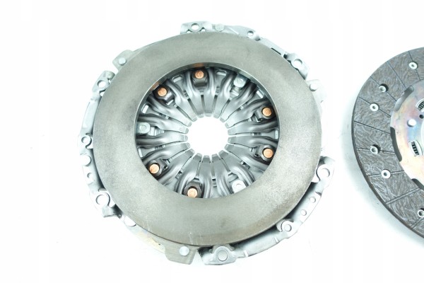 CLUTCH DISC PRESSURE ALFA ROMEO 159 F FREEMONT 11 1 8TBi 2 0JTDM EAN GTIN 3276428268675