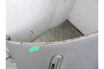 PLATA ALETA DELANTERA IZQUIERDA MERCEDES-BENZ CLASE C (BM 203) BERLINA 270 CDI (203.016) 2001 PLATA 208823 MERCEDES-BENZ - 1