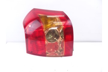  PILOTO TRASERO IZQUIERDO TOYOTA COROLLA (E12) 2.0 D-4D Sol Berlina 2004 208420 TOYOTA - 1