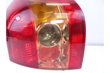  PILOTO TRASERO IZQUIERDO TOYOTA COROLLA (E12) 2.0 D-4D Sol Berlina 2004 208420 TOYOTA - 1