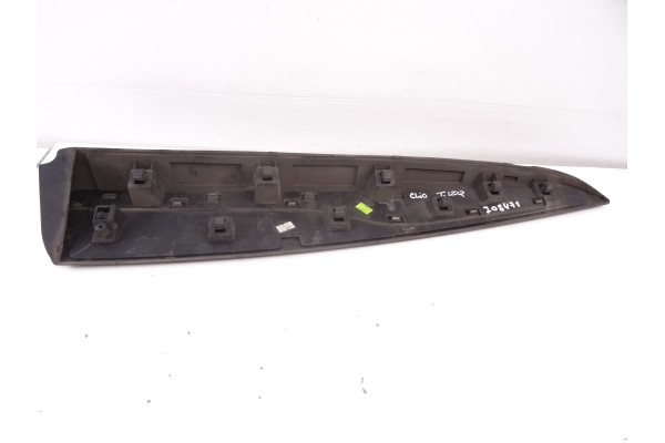 828772096R  MOLDURA RENAULT CLIO IV Dynamique 2014 828772096R 208471 RENAULT - 2