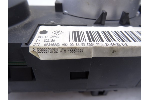 8200070752 MANDO CLIMATIZADOR RENAULT MEGANE II BERLINA 5P Confort Authentique 2003 8200070752 209406 RENAULT - 1