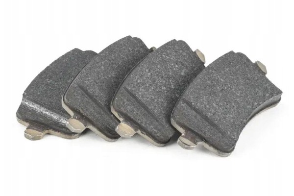 REAR BRAKE PADS AUDI A4 B8 8K0 698 451 P NEW OE