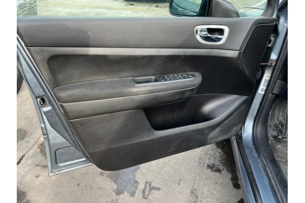 PEUGEOT 307 BERLINA (S2) X-Line