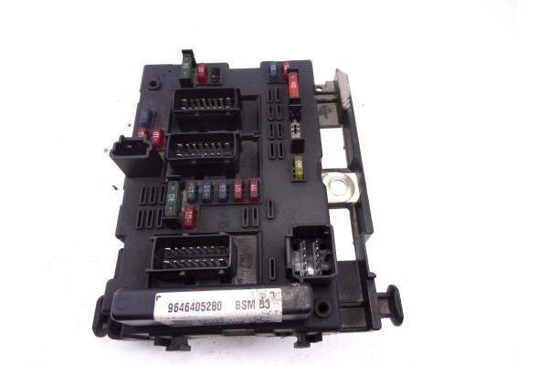 9646405280 CAJA RELES / FUSIBLES PEUGEOT 307 BREAK / SW (S1)(04.2002)