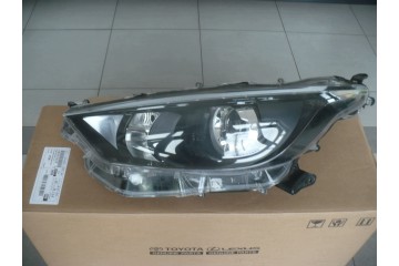 Headlight left Toyota Yaris IV 2020 ORIGINAL 81170 K0061 Packaging status original