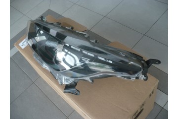 Headlight left Toyota Yaris IV 2020 ORIGINAL 81170 K0061 Part manufacturer Toyota OE