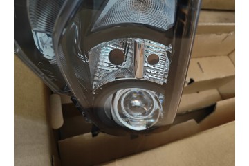 Faro Izquierdo Toyota Yaris IV 2020- ORIGINAL 81170-K0061