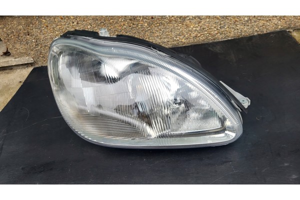 Headlight Lamp Front RIGHT Mercedes S Class S class W220 98 02 NEW Catalog number of the part LAMPA PRZOD PRAWA S KLASA W220