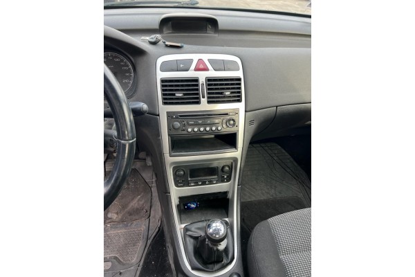 PEUGEOT 307 BERLINA (S2) X-Line