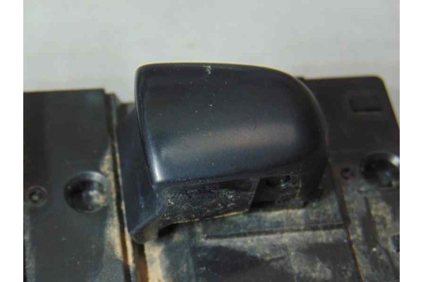 Mando elevalunas delantero derecho, Nissan Micra (K14) Acenta 2019