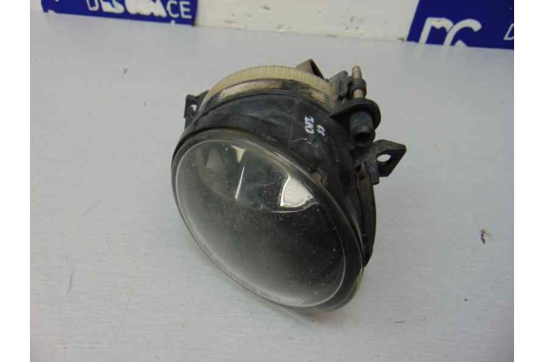 Faro antiniebla izquierdo