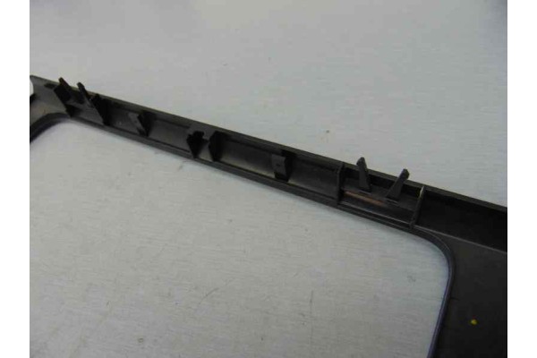 Moldura, Volkswagen Passat Berlina (3C2) Advance, 3C0858069